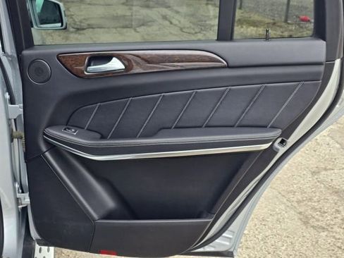 Used 2013 Mercedes-Benz GL 450 4MATIC image 15