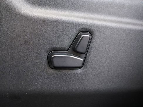 Used 2021 Jeep Grand Cherokee Laredo image 16