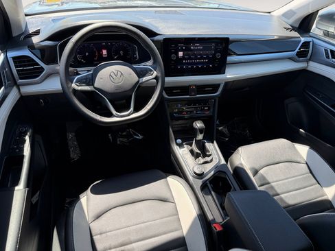 Certified 2025 Volkswagen Taos SEL AWD/4WD image 15