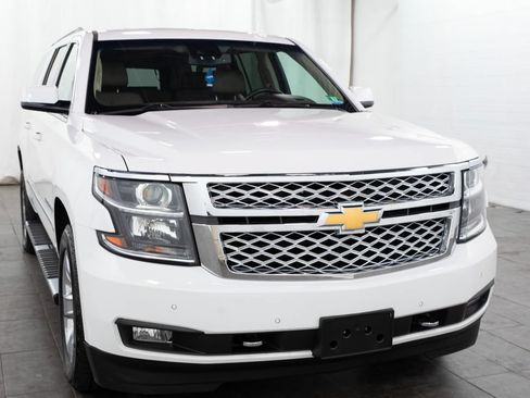 Used 2018 Chevrolet Suburban LT w/ LT Signature Package AWD/4WD image 1