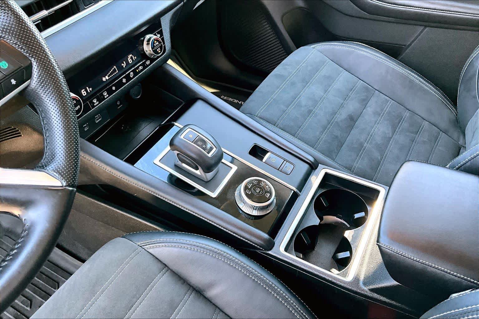 Used 2022 Mitsubishi Outlander SE AWD/4WD image 17