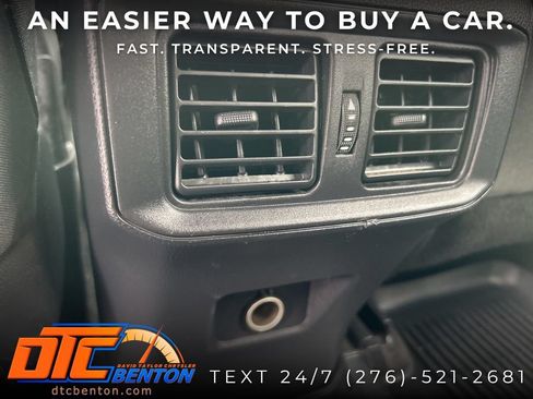 Used 2024 Toyota RAV4 LE AWD/4WD image 25