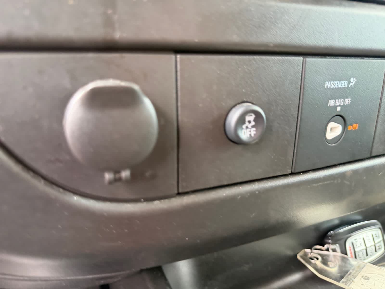 Used 2025 Chevrolet Express 2500 w/ Driver Convenience Package RWD image 26