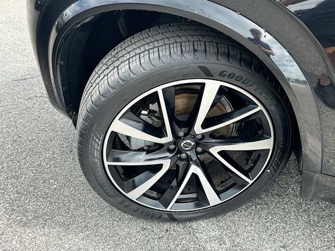 Used 2022 Volvo XC90 T6 Momentum w/ Advanced Package AWD/4WD image 24