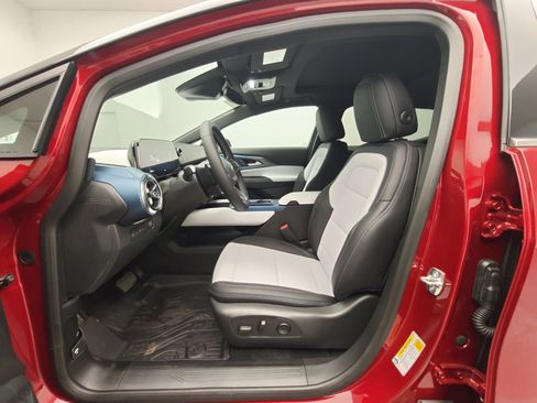 New 2026 Chevrolet Equinox EV LT image 5