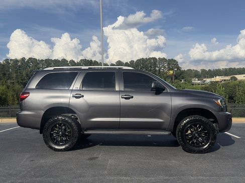 Used 2019 Toyota Sequoia SR5 w/ Premium Package AWD/4WD image 7