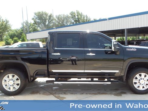 Used 2024 Chevrolet Silverado 2500 High Country image 7