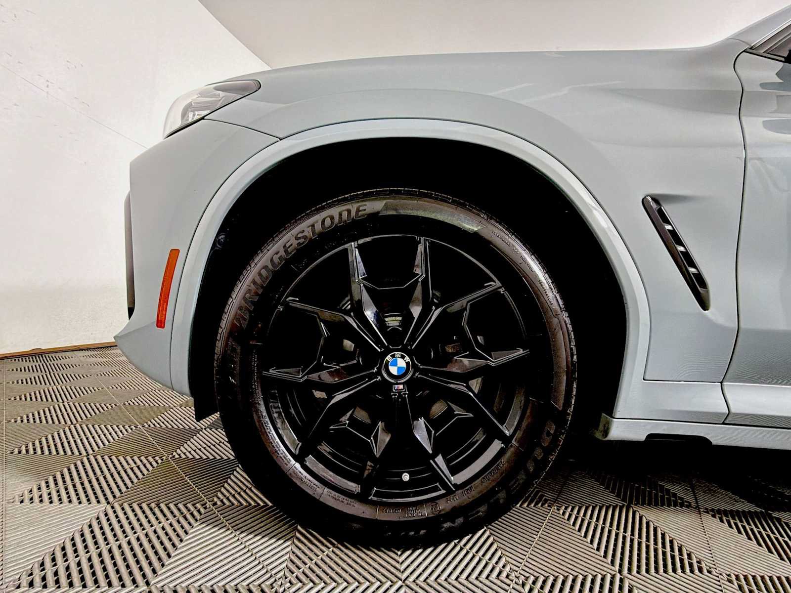 Used 2023 BMW X3 xDrive30i w/ M Sport Package AWD/4WD image 8