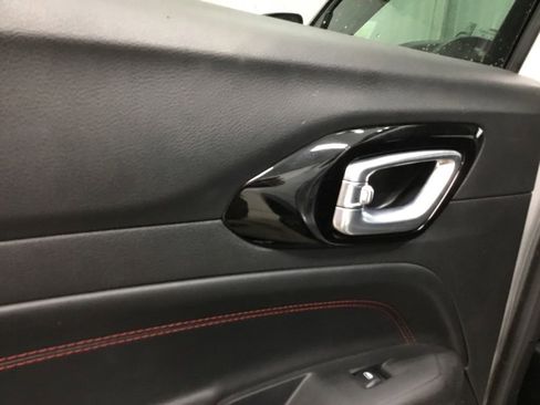 Used 2025 Jeep Compass Trailhawk AWD/4WD image 12