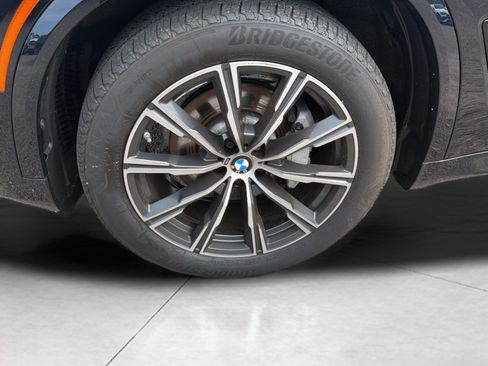 Used 2021 BMW X5 xDrive40i w/ M Sport Package AWD/4WD image 9