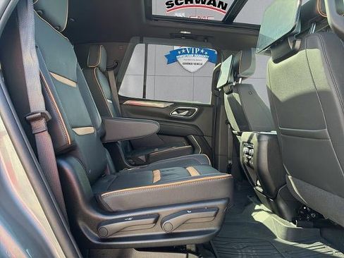Used 2024 GMC Yukon AT4 w/ Technology Package image 17