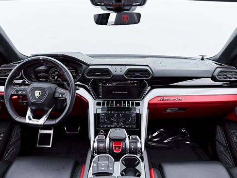 Used 2023 Lamborghini Urus S AWD/4WD image 62