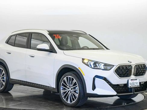 Used 2026 BMW X2 xDrive28i AWD/4WD image 6
