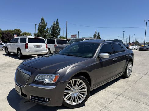 Used 2014 Chrysler 300 C w/ Beats Audio Group RWD image 7