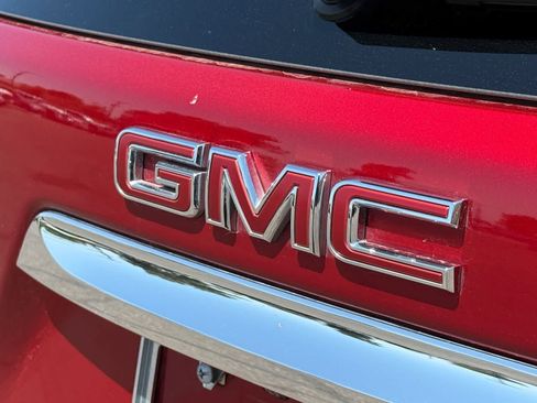 Used 2022 GMC Terrain SLE w/ Driver Convenience Package AWD/4WD image 9