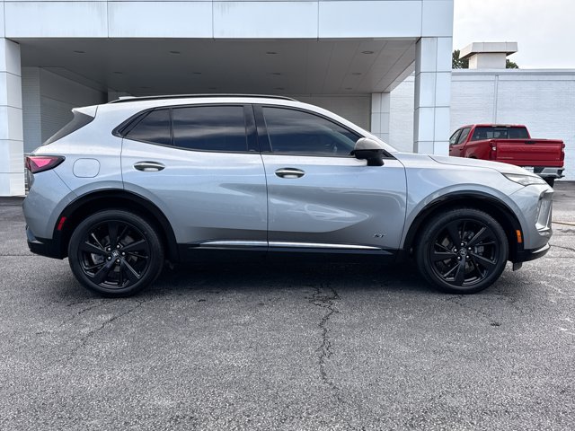 Used 2025 Buick Envision Sport Touring AWD/4WD image 2