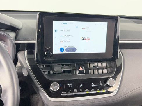 Used 2025 Toyota Corolla Cross LE image 20