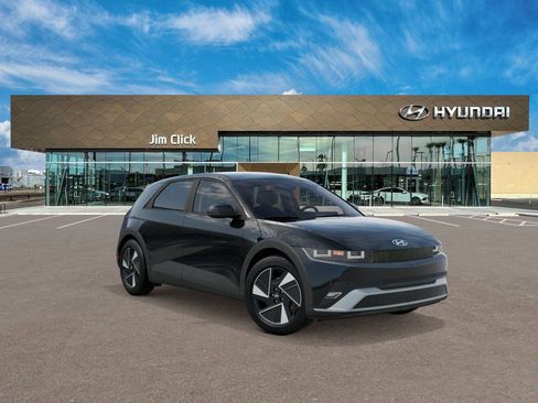 New 2025 Hyundai Ioniq 5 SE image 2