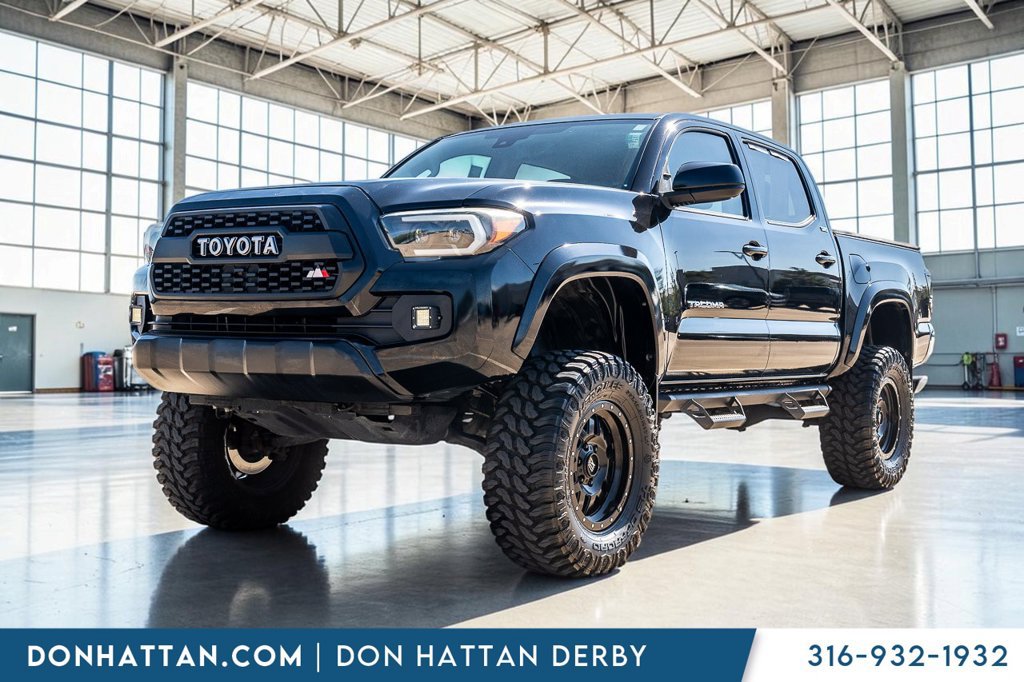 Used 2019 Toyota Tacoma SR5 RWD image 1