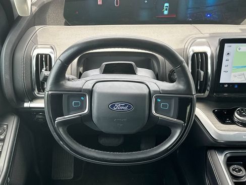 Used 2025 Ford Expedition Platinum AWD/4WD image 25