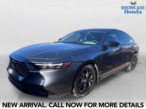 Used 2025 Honda Accord SE image 2