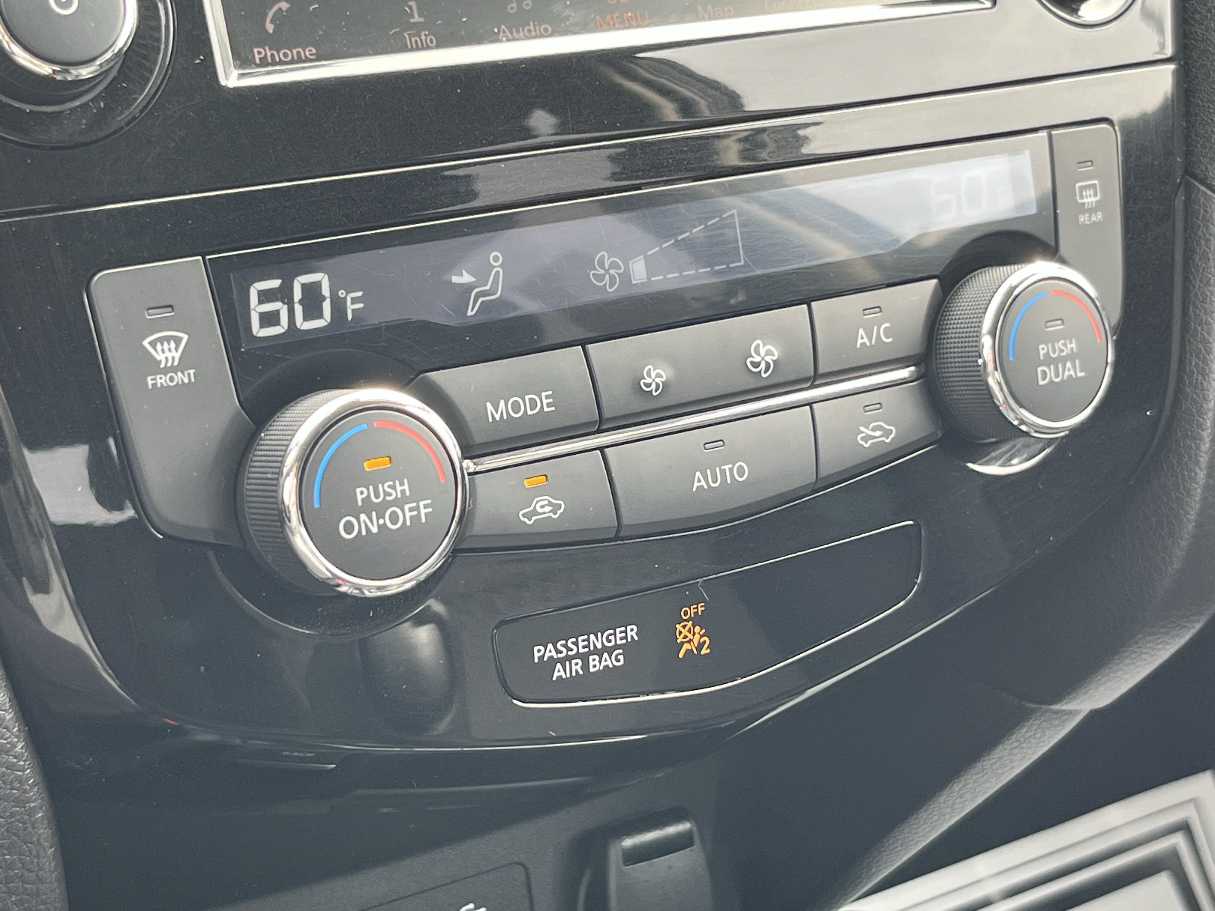 Used 2019 Nissan Rogue SV w/ Premium Package AWD/4WD image 31