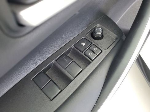 Used 2025 Toyota Corolla SE FWD image 21