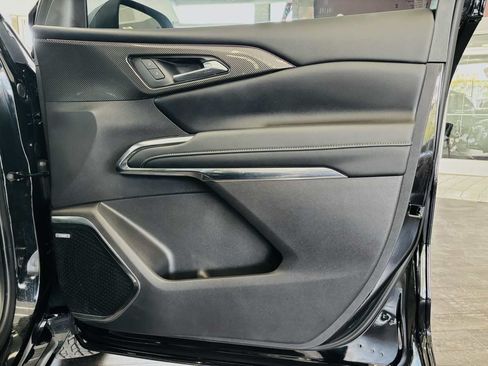 Used 2026 Chevrolet Traverse High Country FWD image 42