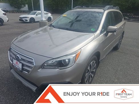 Used 2015 Subaru Outback 2.5i Limited image 1