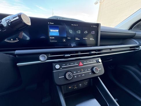 New 2026 Hyundai Tucson SE image 12