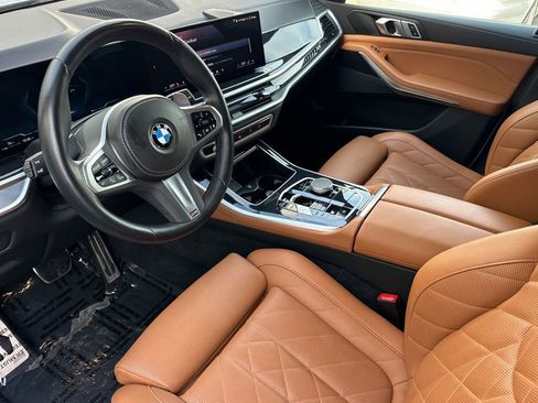 Used 2024 BMW X5 sDrive40i w/ M Sport Package image 9