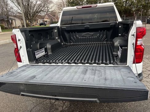 Used 2019 Chevrolet Silverado 1500 W/T w/ WT Convenience Package AWD/4WD image 9