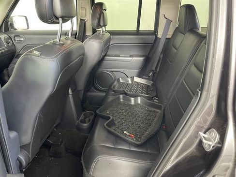 Used 2015 Jeep Patriot High Altitude AWD/4WD image 12