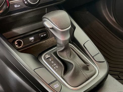 Used 2024 Kia Soul LX w/ Option Group 015 FWD image 17