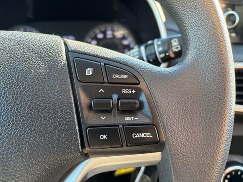 Used 2021 Hyundai Tucson SE w/ Cargo Package image 17