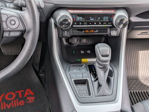 Certified 2025 Toyota RAV4 XLE w/ Convenience Package FWD image 32
