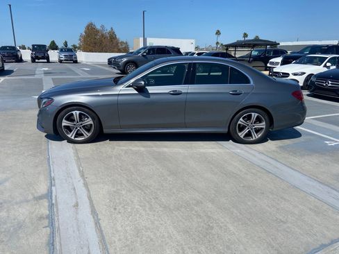 Used 2019 Mercedes-Benz E 300 image 2