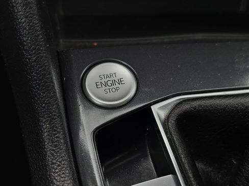 Used 2023 Volkswagen Tiguan SE AWD/4WD image 29