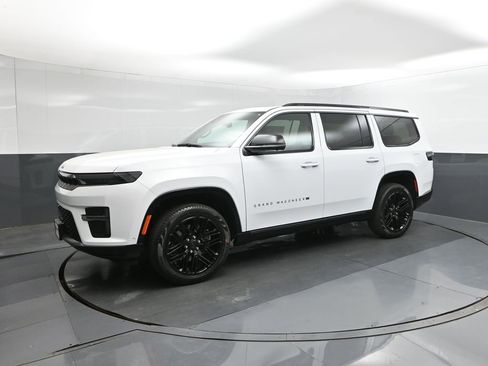 New 2026 Jeep Grand Wagoneer Limited image 30