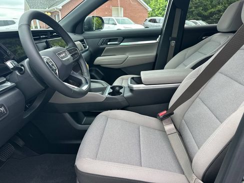 New 2026 GMC Terrain Elevation w/ Technology Package II FWD image 10