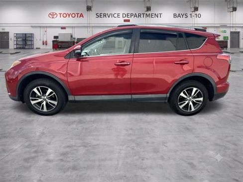 Used 2016 Toyota RAV4 XLE AWD/4WD image 3