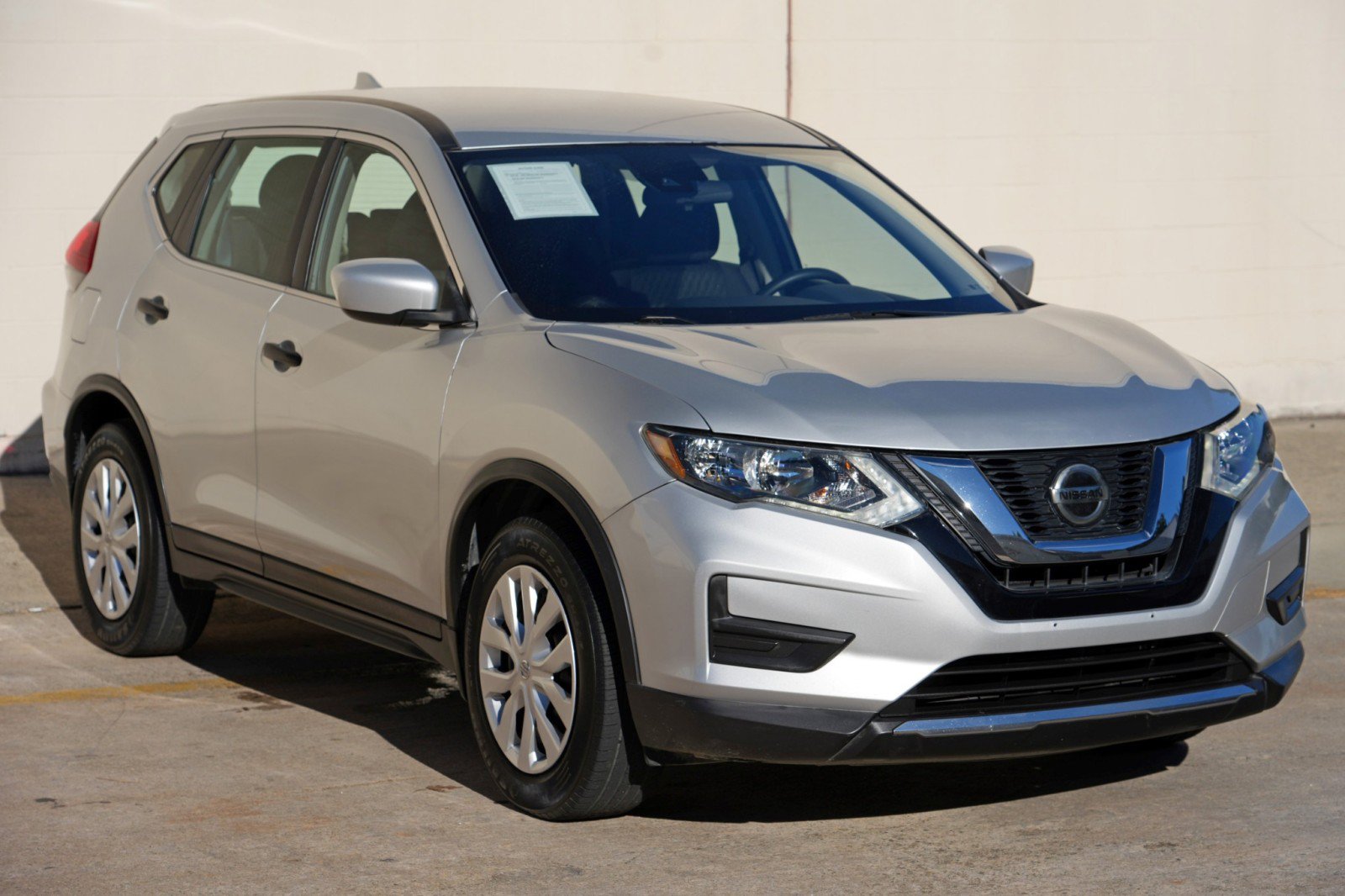 Used 2019 Nissan Rogue S FWD image 46