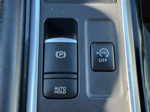 Certified 2023 Nissan Pathfinder SL w/ Lighting Package (N92) image 36