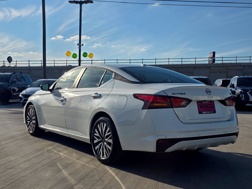 Used 2024 Nissan Altima 2.5 SV FWD image 8