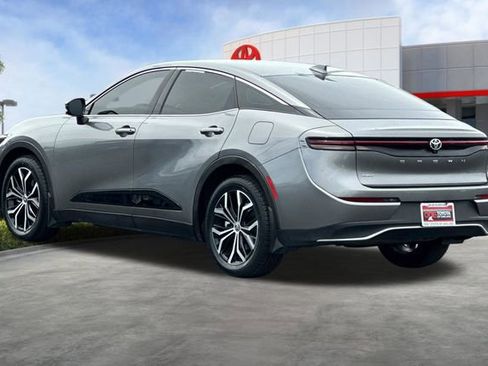 Used 2023 Toyota Crown AWD/4WD image 6