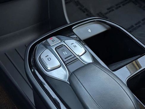 Used 2020 Hyundai Ioniq Limited image 12