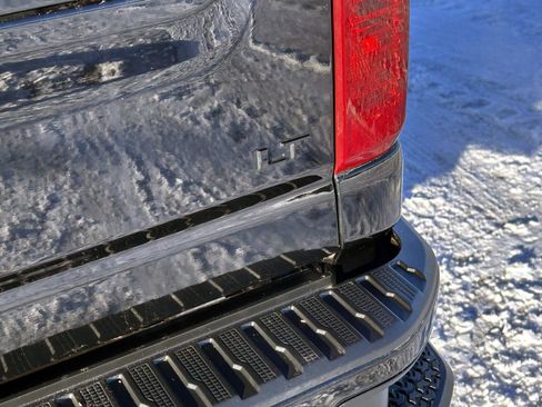 Certified 2022 Chevrolet Silverado 2500 LT w/ Z71 Chrome Sport Edition image 11