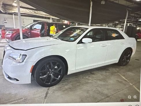 Used 2023 Chrysler 300 S w/ Comfort Group RWD image 1