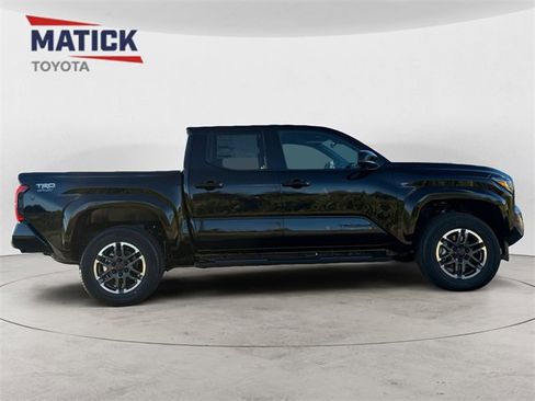 New 2025 Toyota Tacoma TRD Sport image 8