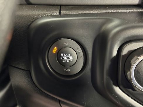 Used 2023 Jeep Gladiator Sport AWD/4WD image 29